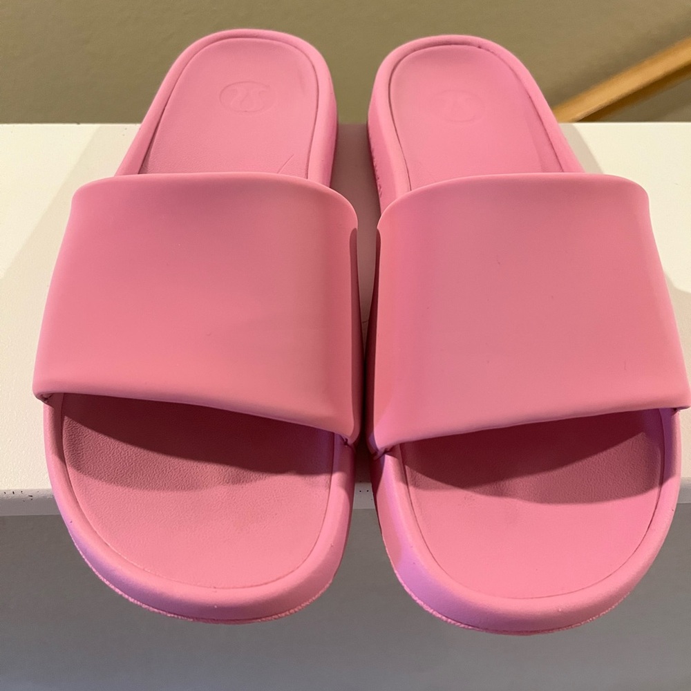 lululemon athletica Pink Sandals